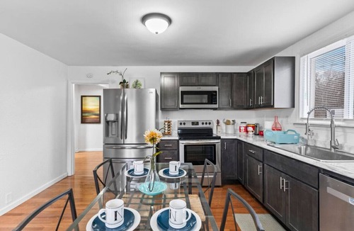 Imperial House | Cute ranch house -quiet & safe -3 BR 1 Bath