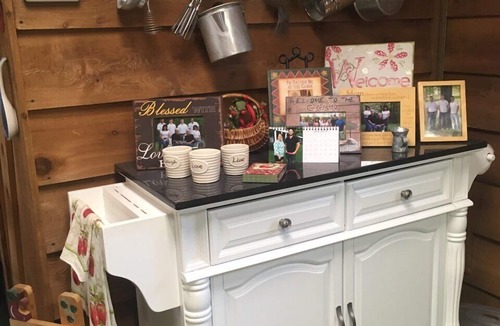 New Concord Cabin | Cute Rustic Cabin, 1 Br; Within Sight Of Beautiful Kentucky Lake
