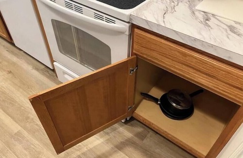 Hazelwood Apartment | Cute Studio Apartment SE Portland