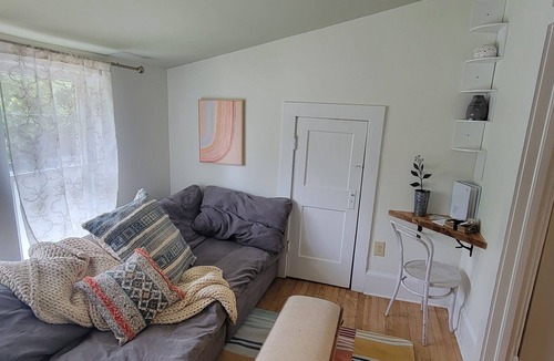 Downtown Apartment | Cute Sun filled Private Apartment