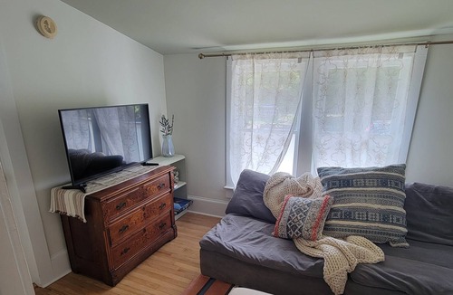 Downtown Apartment | Cute Sun filled Private Apartment