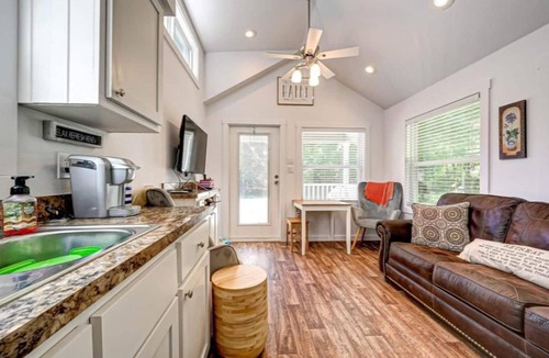 Votaw Cabin | Cute Tiny Home in The Preserve of Texas
