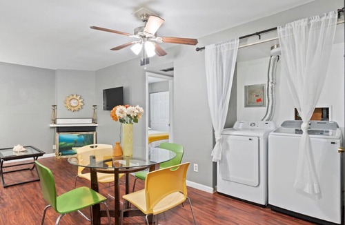 Barnhart Villa | Cute town house with fenced backyard