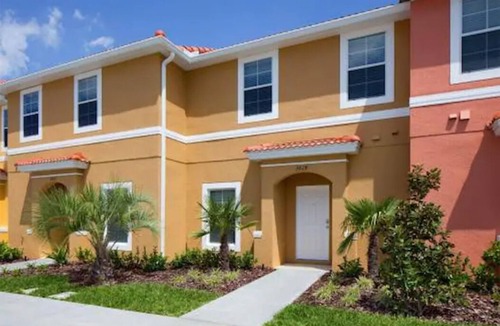Sunset Lakes House | Cute townhome in Encantada Resort near Disney!.