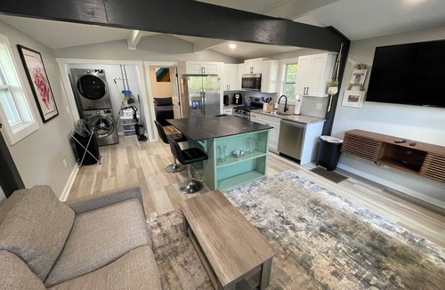 Carrollton House | Cutest Bungalow in Carrollton