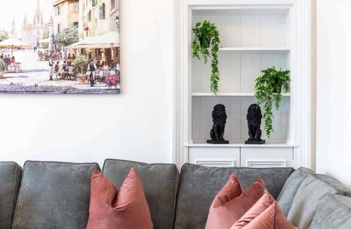 Prestwick Apartment | Cuthbert House - Donnini Apartments