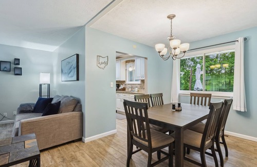Northfield House | CVNP Getaway - 5 mins to Brandywine Falls