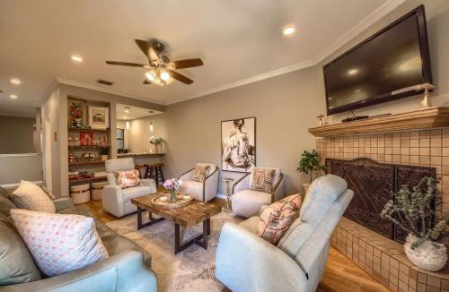 New Braunfels House | CW B209 The Float Inn 3