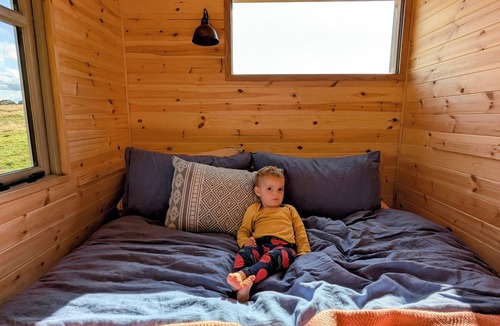 Monmouth Cabin | Cwtch Bryn | Off-grid Escape | Wilder Nature