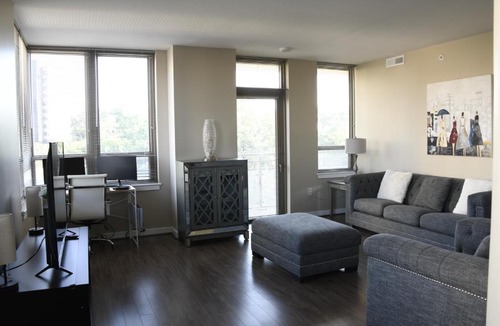 Aurora Highlands Apartment | CW@Home