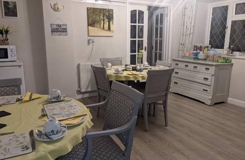 Cadoxton House | Cwmbach Cottages