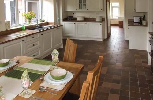 Knighton Cottage | Cwmgilla Farm