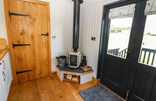 Llanfachraeth House | Cwt Y Rhos