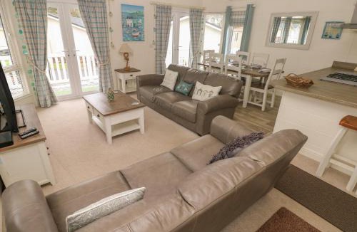 Narberth House | Cwtch Lodge 42