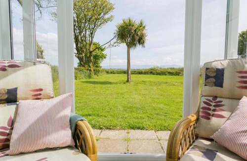 Llanerchymedd House | Cwter Hywel