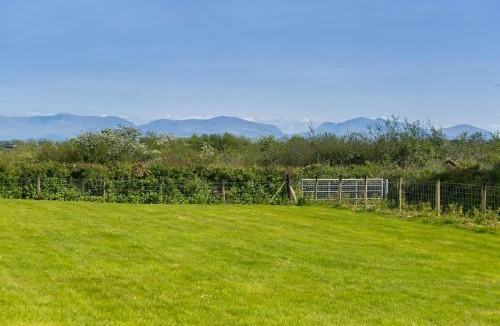 Llanerchymedd House | Cwter Hywel