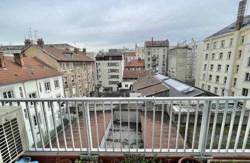 Secteur 1 Apartment | #CX |Chez Faffa 𓅂| Spacious T5 | Train station |