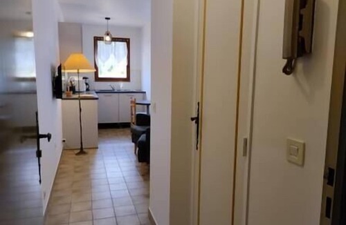 Greoux-les-Bains Apartment | Cybele Gardens