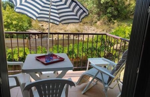 Greoux-les-Bains Apartment | Cybele Gardens