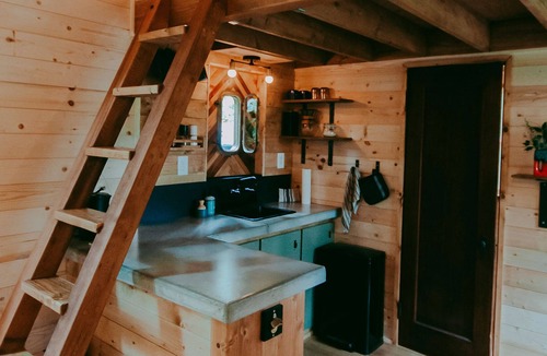 Gold Bar Cabin | CYCLOPS: A Cabin Escape in the Cascades