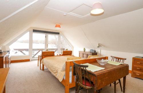 Irstead House | Cygnus Boathouse