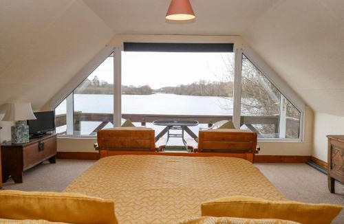 Irstead House | Cygnus Boathouse