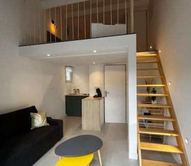Saint-Georges-d'Orques Apartment | Cyprès des cigales - Duplex meublé de tourisme
