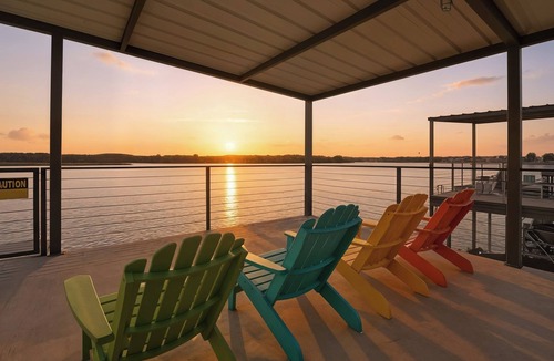 Kingsland House | Cypress Hideaway: Lakefront w/Pool, Spa & Slide