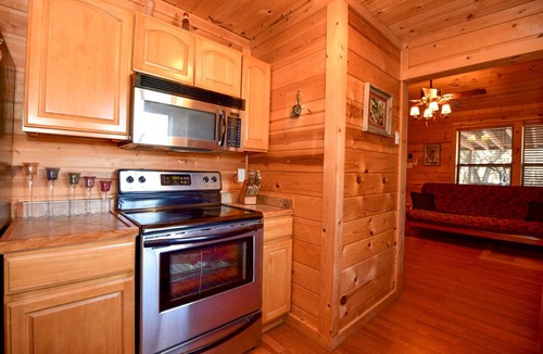Utopia Cabin | Cypress Hollow Family Cabin