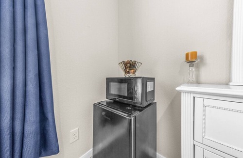 Cypress House | Cypress Landing Subdivision - Private Room in a Shared Home