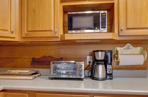Valona House | Cypress Marsh Cabin- Private Dock- 1mi to Wildlife Refuge