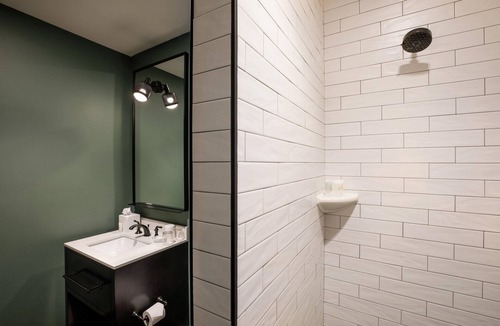 Downtown Hotel | Cyrus Hotel, Topeka, a Tribute Portfolio Hotel