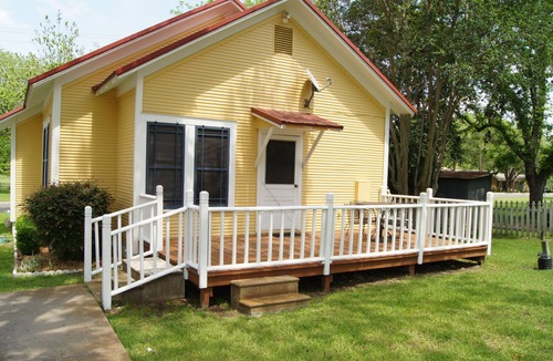 Shiner House | Czech Me Inn, located 4 blocks from Spoetzl Brewery