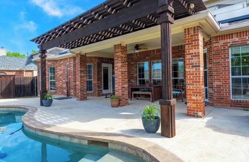 Mansfield House | Czech Republic World Cup Base Camp Neighborhood — 5 min from Training Ground