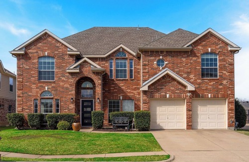 Mansfield House | Czech Republic World Cup Base Camp Neighborhood — 5 min from Training Ground