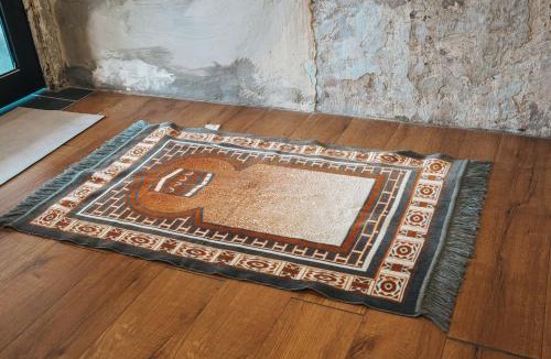 Kampung Kuchai Hotel | Dé Cafe & Rest House