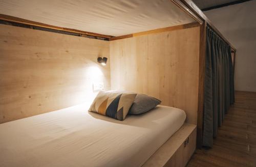 Kampung Kuchai Hotel | Dé Cafe & Rest House