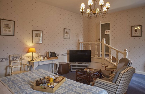 Chambery Apartment | Dégustations de Vin ! Chateau, Piscine sur place