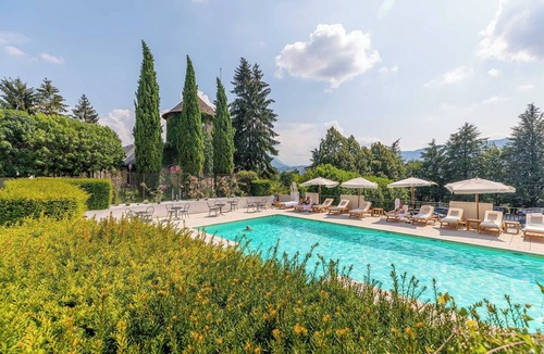 Chambery Apartment | Dégustations de Vin ! Chateau, Piscine sur place