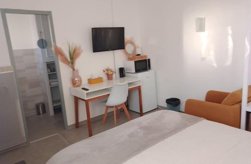 Saix House | Dépendance 2 personnes piscine