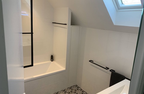 Kerherou Apartment | Dépendance Dans une Propriété