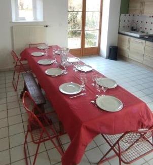 Pouru-Saint-Remy House | Dépendance du château de Remehan rénovée avec goût