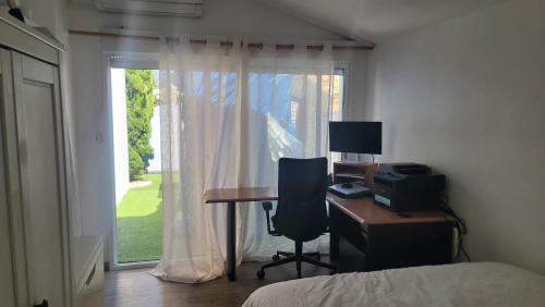 Montarnaud House | Dépendance et chambre avec piscine et jardin privés sans vis-à-vis