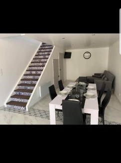 Hannonville-sous-les-Cotes Apartment | Détente sous les Côtes baignoire balnéo