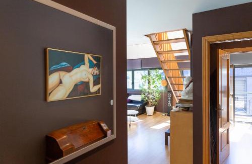 Santa Coloma d'Andorra Apartment | Dúplex Artístico con Terraza I 10 min del Centro I AndStay