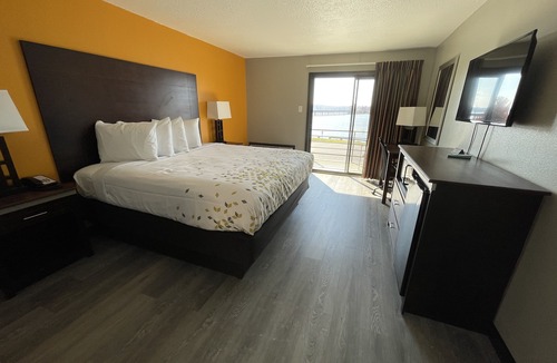 Farmerville Hotel | D'Arbonne Lake Motel