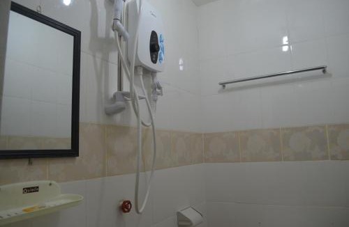 Seberang Paya Hotel | D' BJ Motel