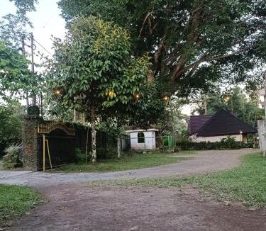 Tetebatu House | D'Bulan bungalows and kafe