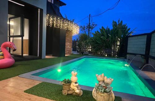 Balok Villa | D'Cove Villa Private Pool Kuantan