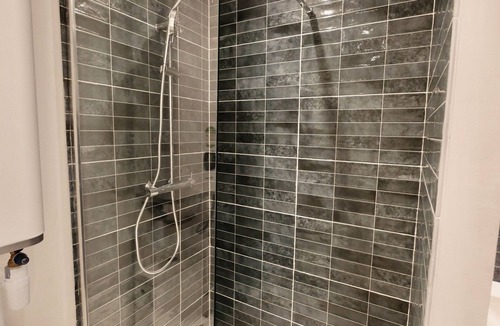 Saint-Hilaire-Petitville Apartment | D-DAY SUITES:Avallon 25m²/Centre Ville-/2pers/2min from train station/15min from Utah Beach